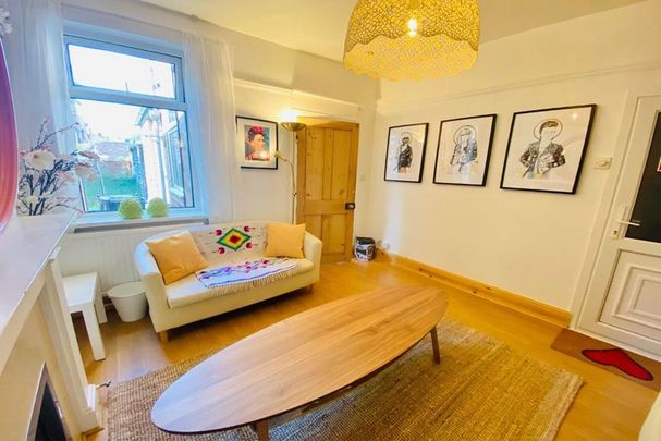 4 bedroom terraced house to rent - Photo 1