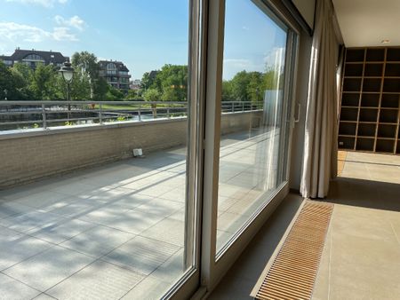 LUXE APPARTEMENT + zeer riant zongericht terras, dubbele garage & (wijn)kelder - Foto 4