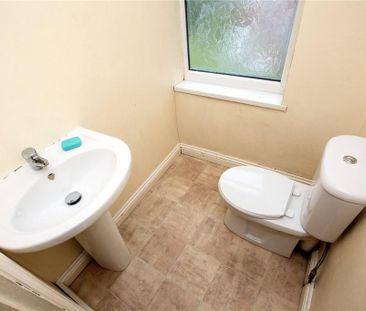 4 bedroom property to rent - Photo 4