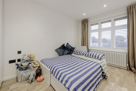 4 bedroom detached house to rent - Photo 4