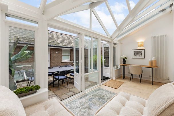 3 Bed Terraced House, Cinnamon Row, SW11 - Photo 1