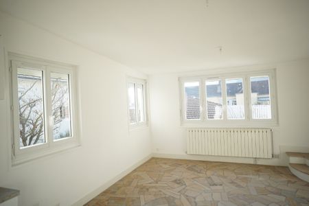 Location Appartement 4 pièces 101m² - Photo 2