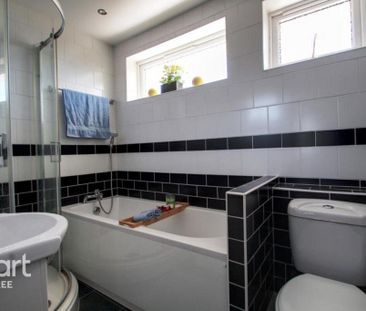 3 bedroom end of terrace house to rent - Photo 5