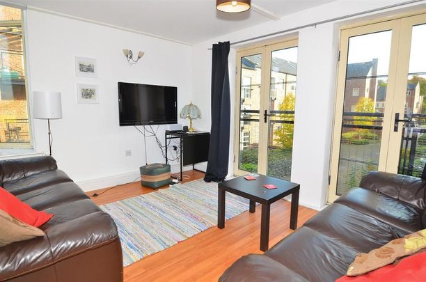 4 bedroom house to rent - Photo 1