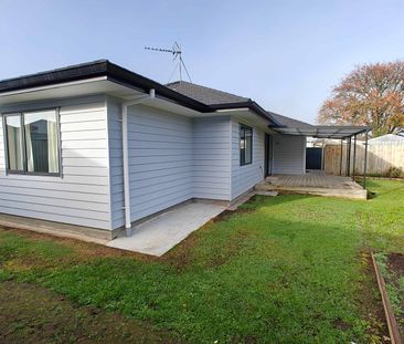 Three Bedroom Home in Convenient Location - Photo 5