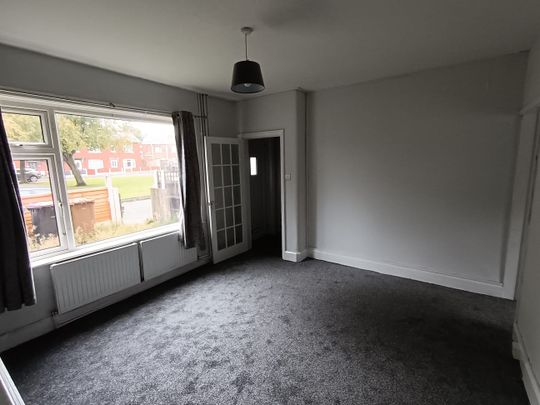 Beautiful 3-bedroom Terraced Home - Photo 1