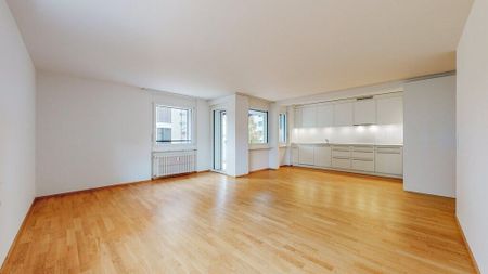 Vous cherchez un appartement récemment rénové dans un emplacement central? - Foto 3