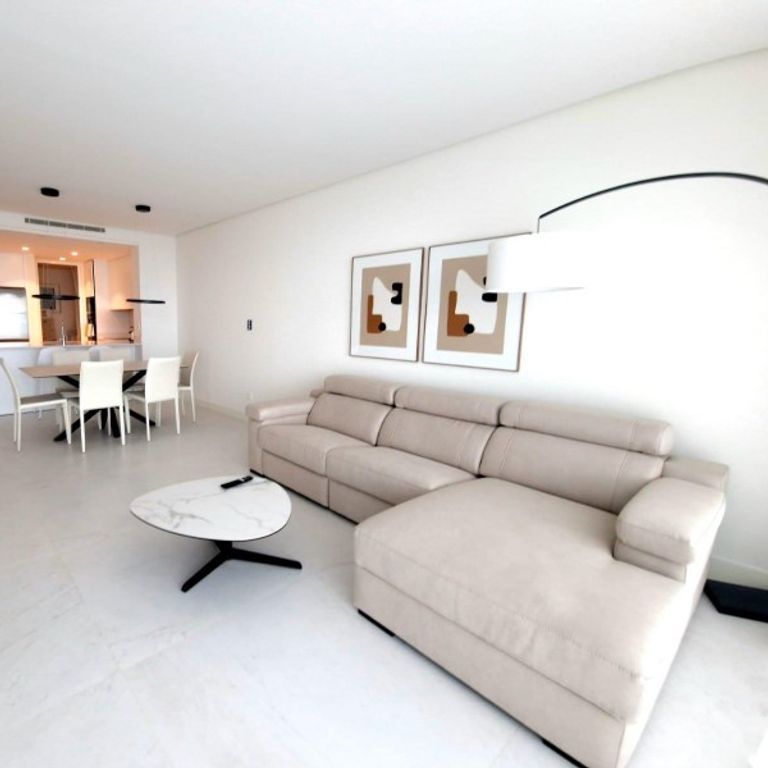 2 room luxury Apartment for rent in Marbella, Andalusia - Photo 1