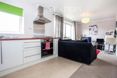 1 bedroom flat to rent - Photo 4