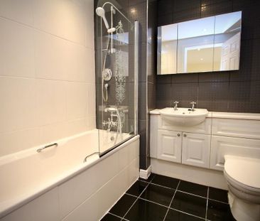 2 bedroom flat to rent - Photo 6