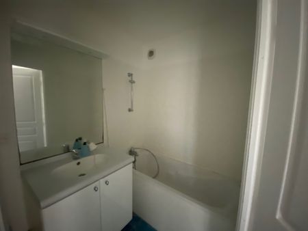 Location Appartement 2 pièces 49m² MARCQ EN BAROEUL 59700 - Photo 3