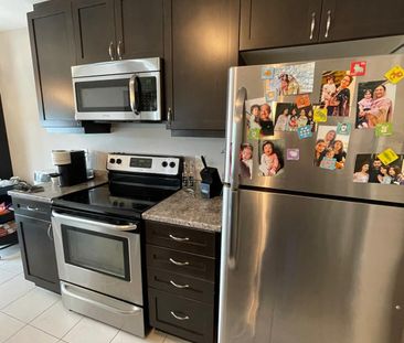 For Lease - 916 Fameflower Street, Barrhaven, Ontario - Photo 2