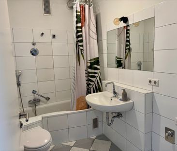 Schöne 3 Zimmerwohnung mit 2 Balkonen in der Karlsruher Oststadt - Foto 4