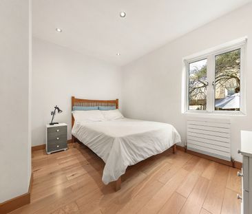 1 Bed Flat, Moore Park Road, SW6 - Photo 5