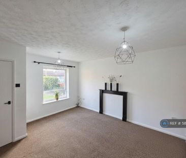 2 bedroom end of terrace house to rent - Photo 5