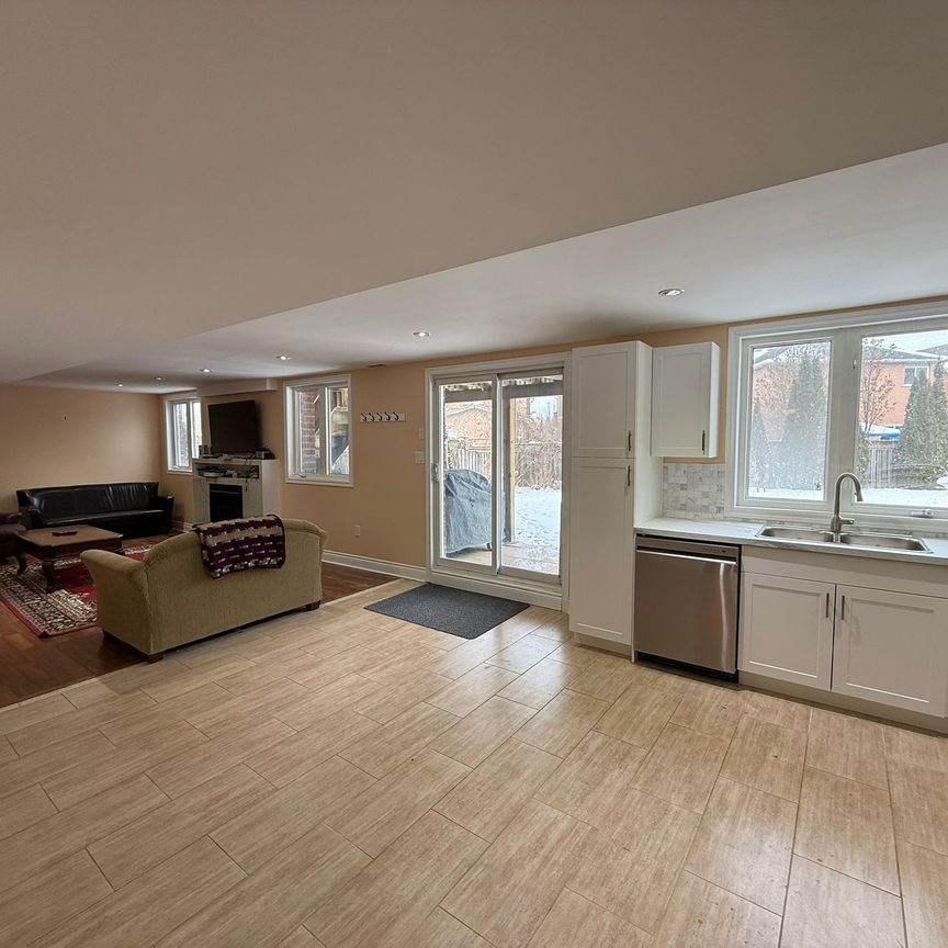 For Lease - 67 Ames Crescent Unit# BSMT, Aurora, Ontario - Photo 1
