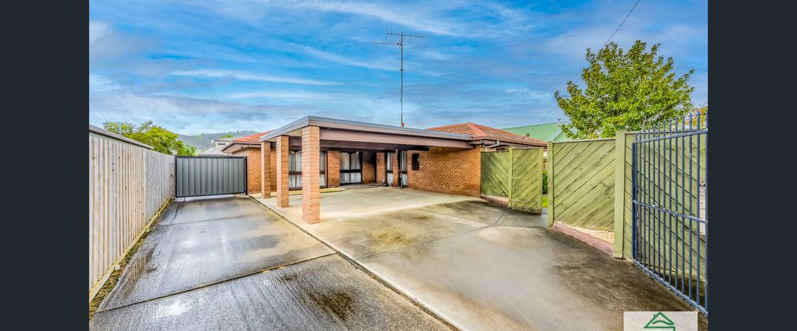 Trafalgar Living! - Photo 1