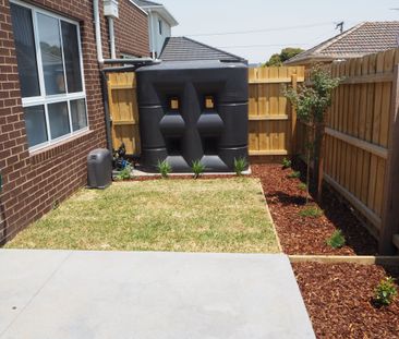 Light and Bright Unit In A Fantastic Location! - Photo 6