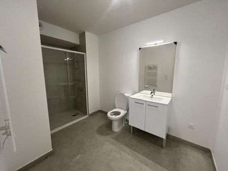 location Appartement T2 DE 47m² À CASTELGINEST - Photo 4