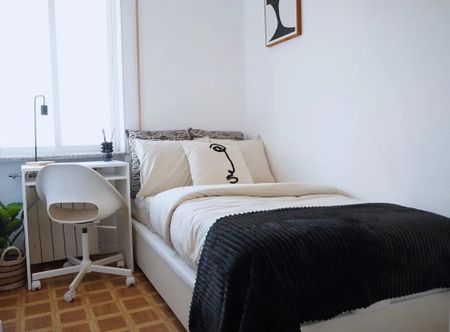 Calle de la Virgen de Aránzazu, Madrid, Community of Madrid 28034 - Photo 4