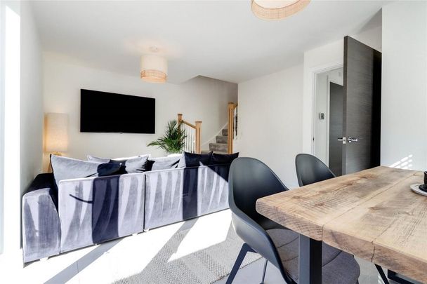 3 bedroom detached house to rent - Photo 1