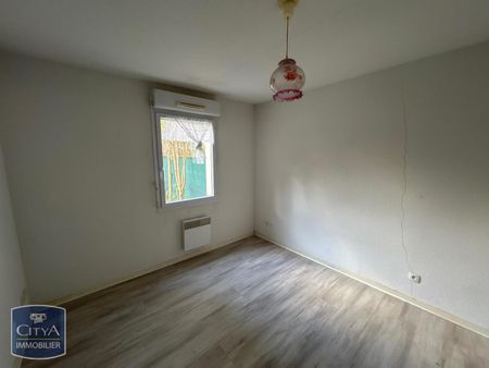 Location Appartement 2 pièces 48m² ST JEAN D ANGELY 17400 - Photo 3