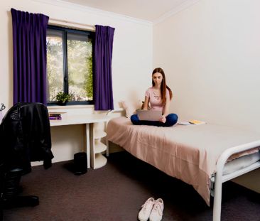 george james house : 6 Bedroom Apartment - Photo 2