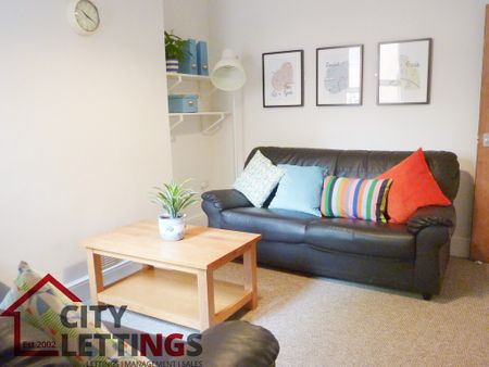 6 Bedroom Mid Terraced House - Photo 5