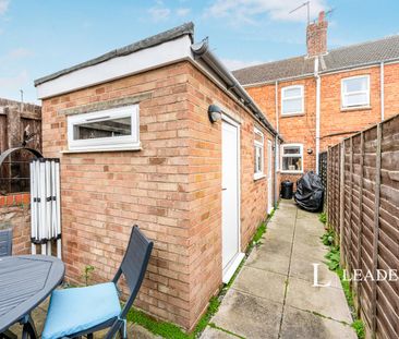 2 bedroom house to rent Spring Gardens, Newport Pagnell, Buckingham... - Photo 6