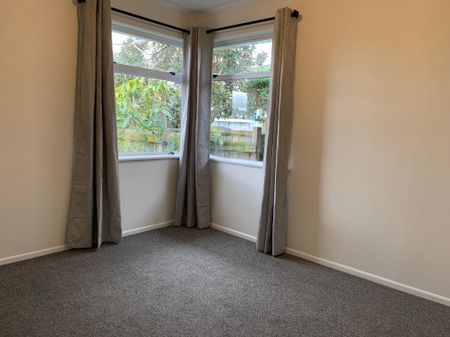 Three Beds in Taradale - Be in quick! - Photo 4