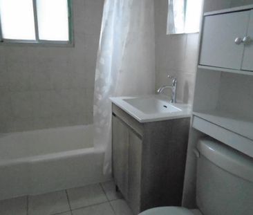 3 ½ rue Parc Georges Ahuntsic - Photo 1