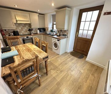 2 bedroom end of terrace house to rent - Photo 6