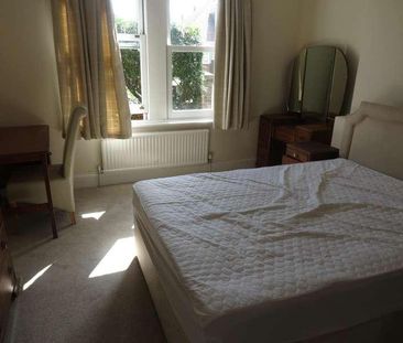 Bedroom Detached House In Wallisdown, BH10 - Photo 4