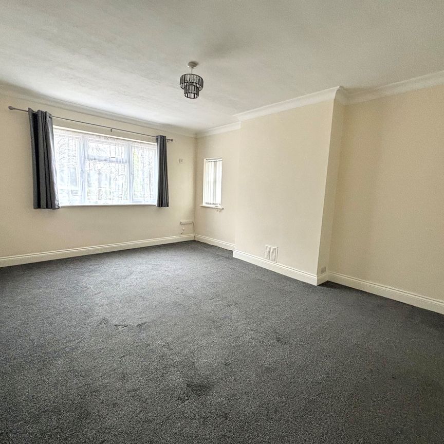 2 bedroom bungalow to rent Manor Road, BN15 - Photo 1