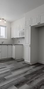 Beau 4 1/2 au 1er étage disponible le 1er juillet 2026. - Photo 3