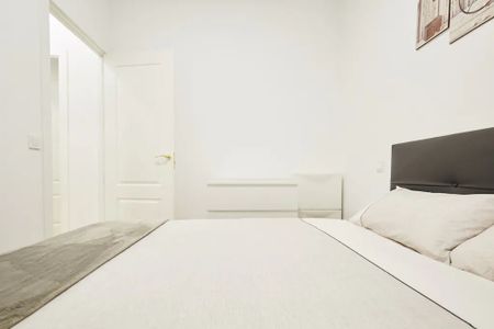 Avenida de Menéndez Pelayo, Madrid, Community of Madrid 28009 - Photo 3