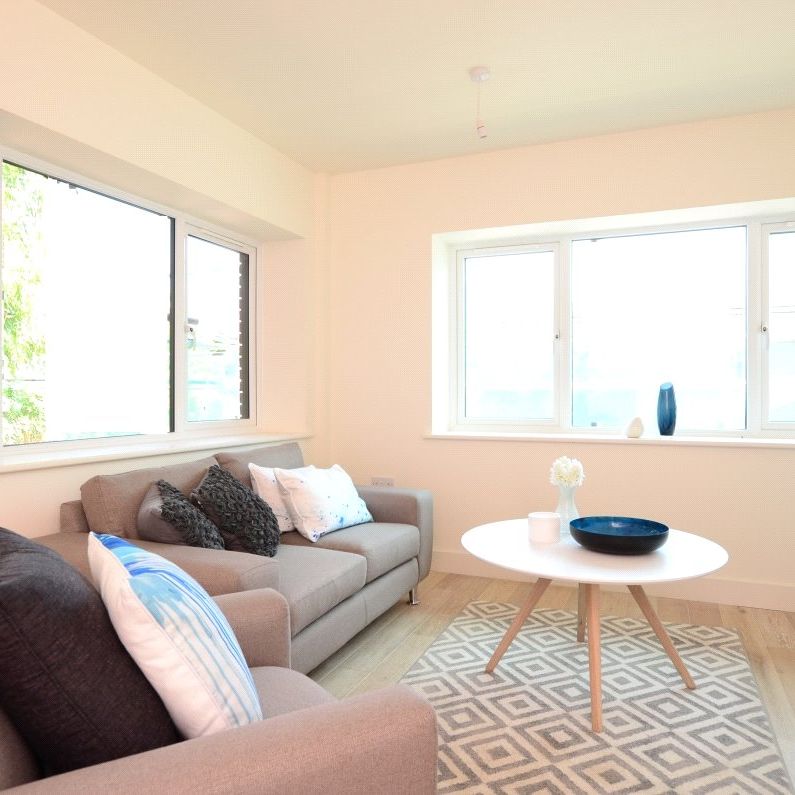 1 bedroom apartment to rent London Road, East Grinstead, RH19 - Photo 1