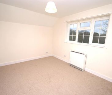 3 bedroom end of terrace house to rent - Photo 1