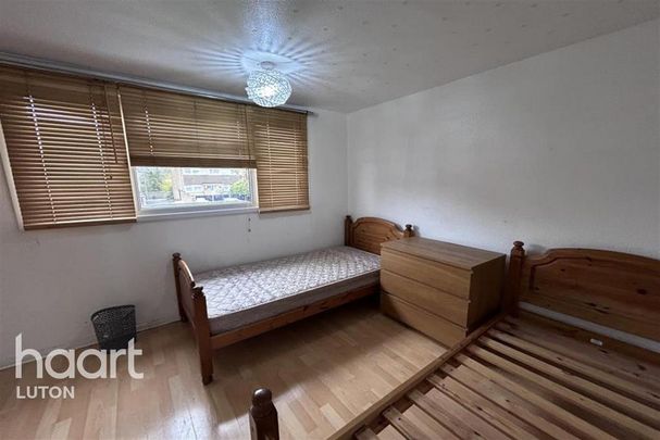 3 bedroom end of terrace house to rent - Photo 1