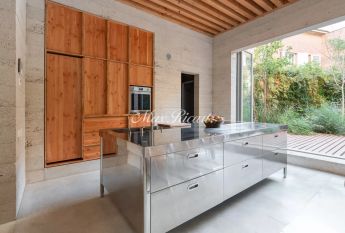 Exclusiva casa de obra nueva en Sarriá, galardonada con el Premio FAD 2024