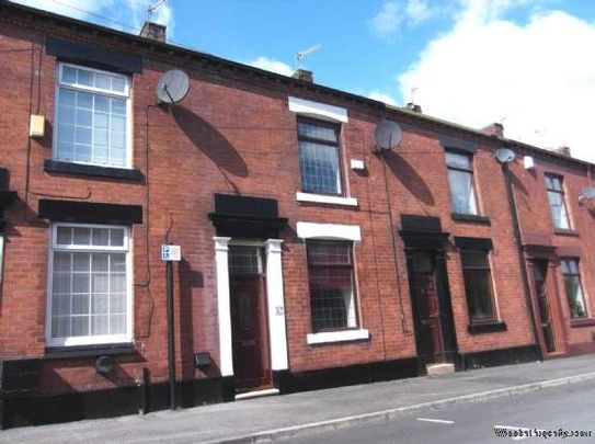 3 bedroom property to rent in Oldham - Photo 1