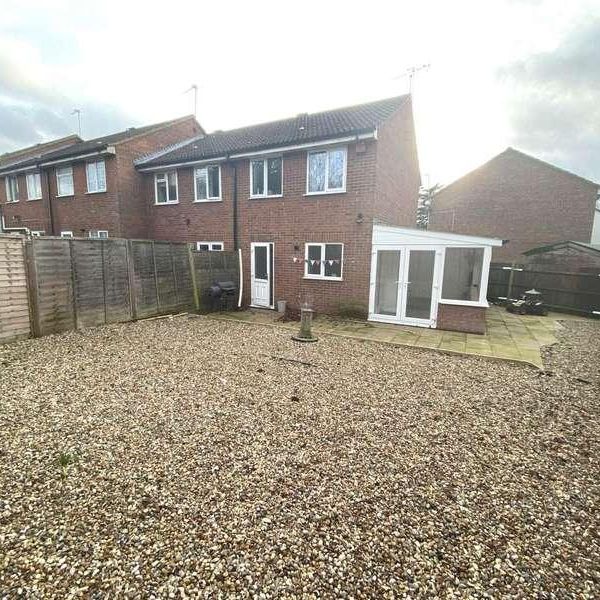 Bray Close, Borehamwood, WD6 - Photo 1