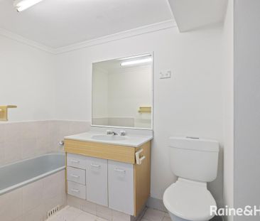 Prime CBD Living - 1 Bedroom Apartment in the Heart of Sydney - Photo 4