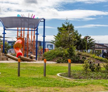 Near New Family Home in Award Winning Estate! - Photo 1