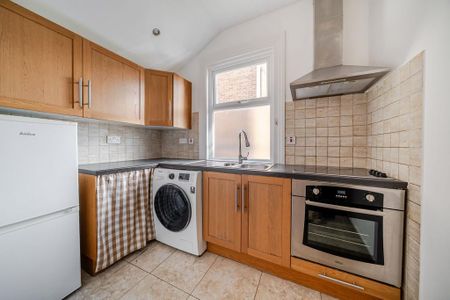 2 bedroom apartment to rent - Photo 3