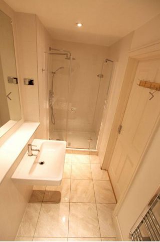 3 bedroom flat share to rent - Photo 5