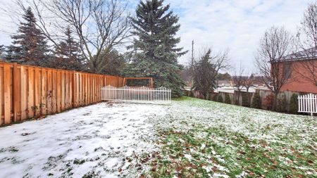 For Lease - 12 Hialeah Crescent Unit# BSMT, Whitby, Ontario - Photo 4