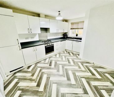 3 bedroom semi-detached house to rent - Photo 5