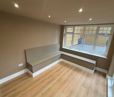 John Street - Photo 1