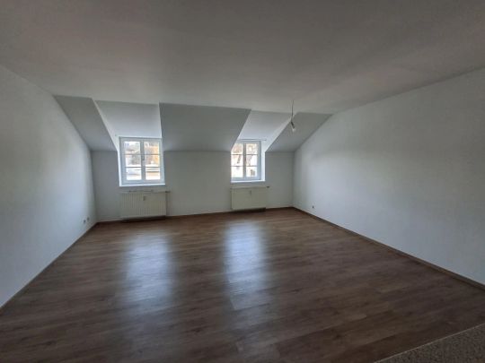 Heimelige Single-Wohnung mit möblierter Küche im zentraler Lage Lohnsburg - Photo 1